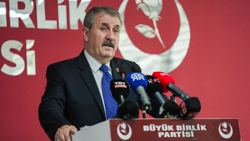 BBP lideri Destici: İnşallah Türkiye bu darbe anayasasından kurtulur - Politika