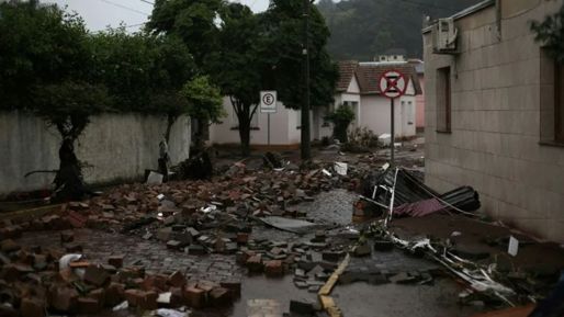Brezilya'da son yılların en büyük sel felaketi! Hayatını kaybedenler var... - Dünya
