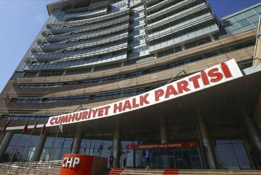 CHP'de bir liste istifası daha: 'Dışarıdan devşirme adaylar' isyanıyla görevi bıraktı - Politika