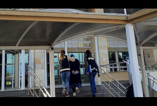6 kişiyi dolandırdıktan sonra yurt dışına kaçmaya çalışan fenomen yakalandı - Gündem