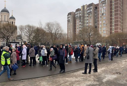 Cezaevinde hayatını kaybetmişti! Rus muhalif Navalny'nin cenazesinde insan seli - Dünya