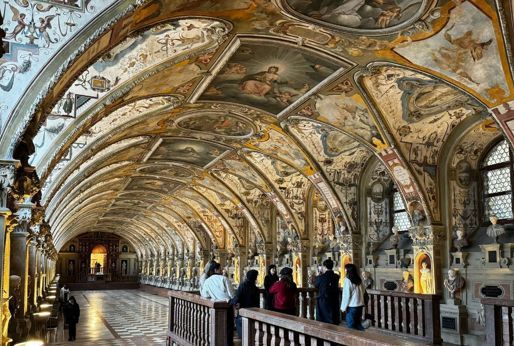 Osmanlı sarayları yanında köşk gibi kalıyor! Almanya'nın en büyük şehir sarayı: Residenz Muenchen - Kültür - Sanat