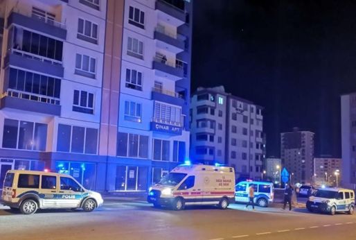 Kayseri'de acı olay! 9'uncu kattan düşen genç hayatını kaybetti - Gündem