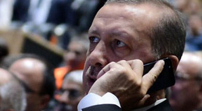 Erdoğan&#039;dan &#039;bayrak&#039; telefonu