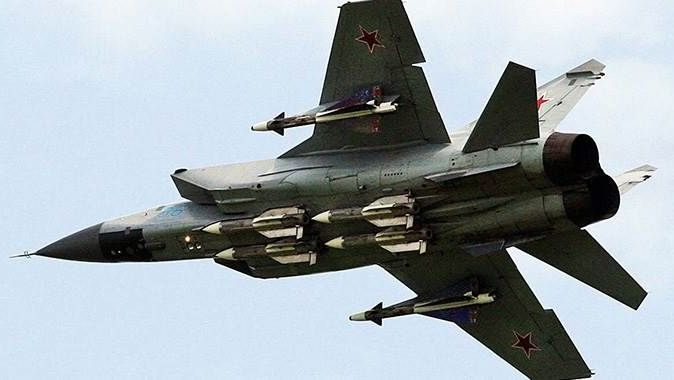 Rus savaş uçakları Humus&#039;ta muhaliflerin denetimindeki bölgelere saldırdı
