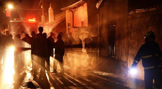 Konya&#039;da bir kişi evinde yanarak can verdi