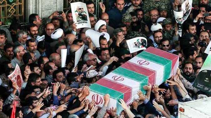 İran&#039;da Tuğgeneral Hemedani&#039;ye ölü diyen gazeteye suç duyurusu
