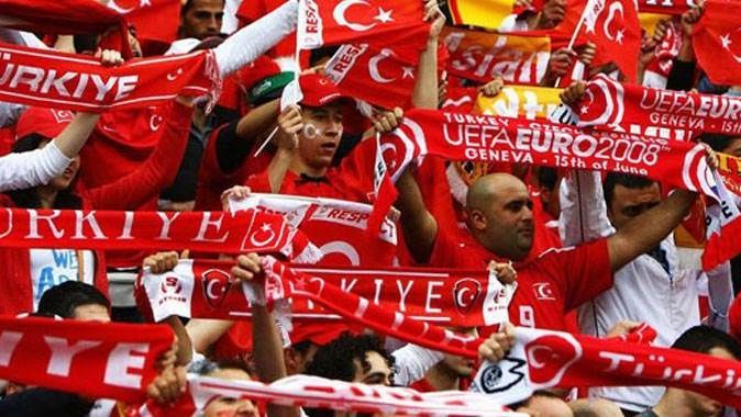 Türkiye-İzlanda maçında stada el ve sırt çantası alınmayacak