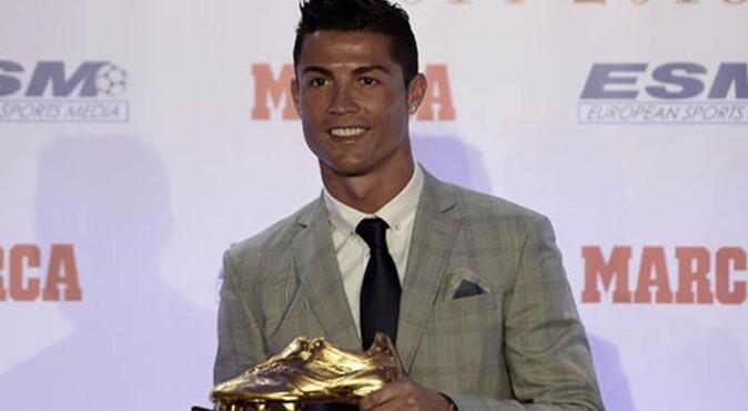 Ronaldo, kariyerindeki 4. &quot;Altın Ayakkabı&quot; ödülünü aldı