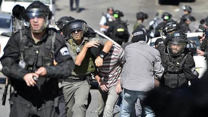 İsrail ay başından bu yana 800 Filistinliyi gözaltına aldı
