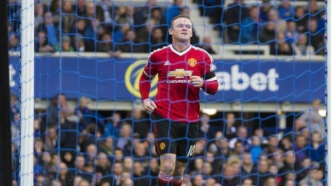 Rooney tarihe geçti!