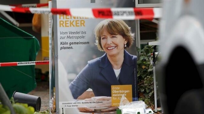 Mültecileri destekleyen Alman Belediye Başkanına bıçaklı saldırı
