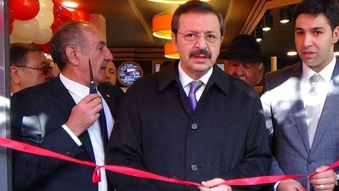 TOBB Başkanı Hisarcıklıoğlu, işyeri açılışı yaptı