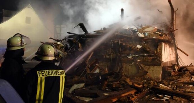 Almanya&#039;da göçmen işçilerin kaldığı binada yangın: 12 yaralı
