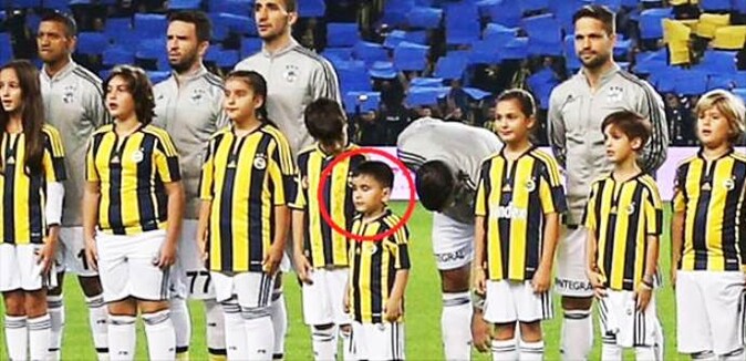 Kayserili minik Fenerbahçeli Kadıköy&#039;de