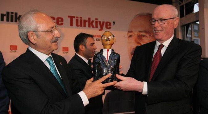 Kılıçdaroğlu&#039;na benzemeyen heykel!