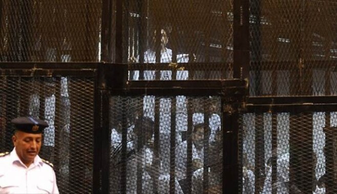 Mısır&#039;da darbe karşıtlarına 5 yıldan 20 yıla kadar hapis
