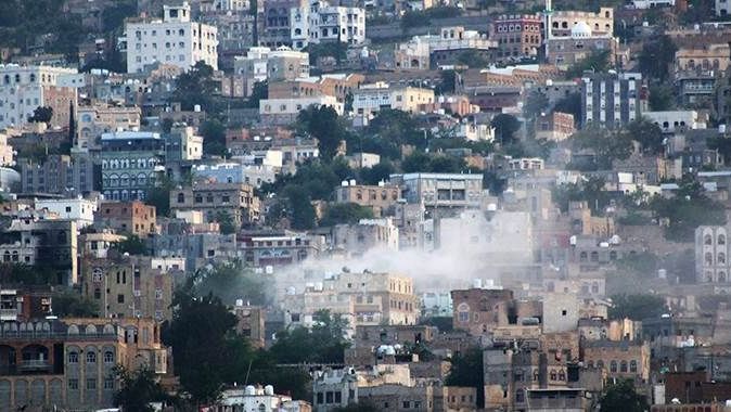 Koalisyon güçleri Taiz&#039;deki hükümet güçlerine silah yardımı yaptı
