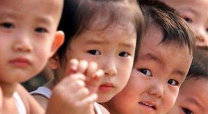 Çin çocuk sayısını 2&#039;ye çıkaracak!