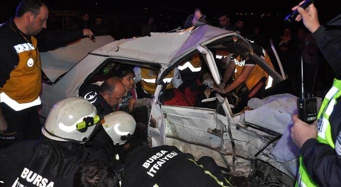 Bursa&#039;da feci kaza, ölü ve yaralılar var