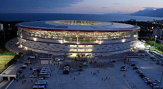 Antalyaspor&#039;a Arena&#039;daki ilk maçta 115 bin lira ceza!