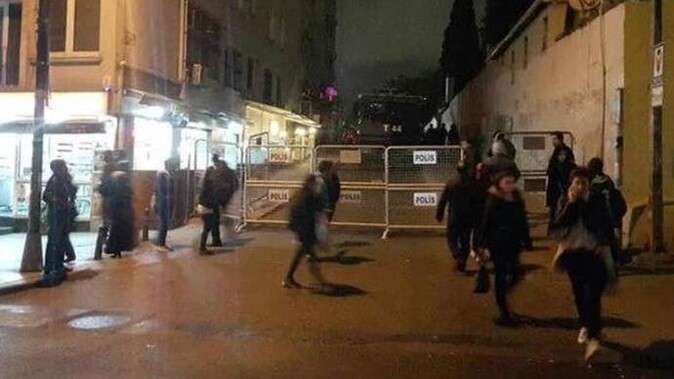 Cumhuriyet Gazetesi&#039;nin bulunduğu sokak trafiğe kapatıldı