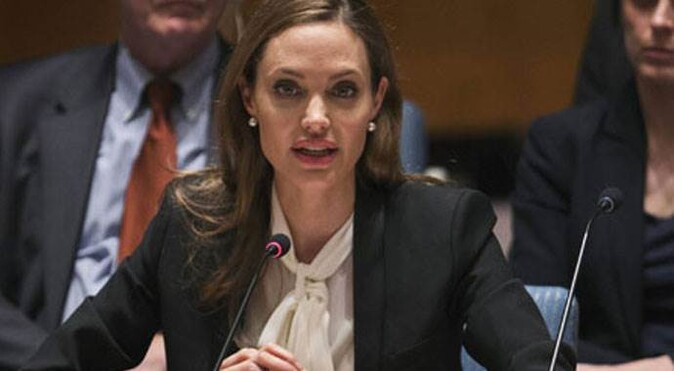 Angelina Jolie Kamboçya yolcusu
