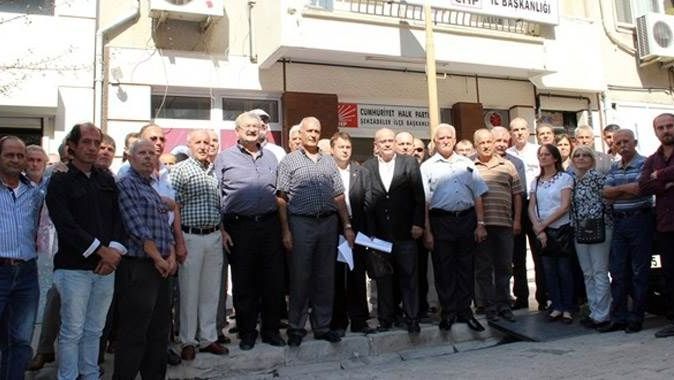 CHP Manisa teşkilatında Özgür Özel depremi