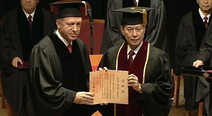  Erdoğan&#039;a fahri doktora