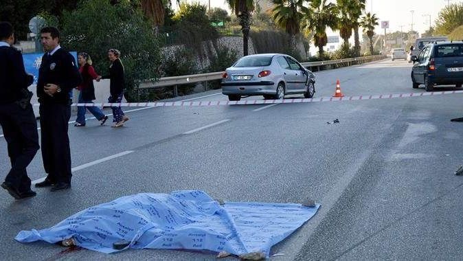 Antalya&#039;da motosiklet kazası, 1 kişi öldü