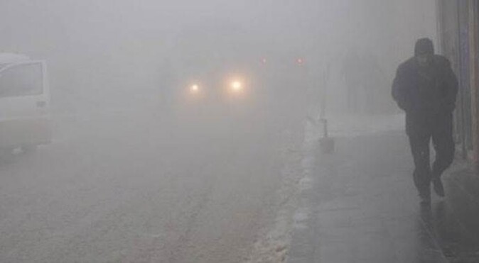 İstanbul&#039;da sis hava ulaşımını etkiliyor