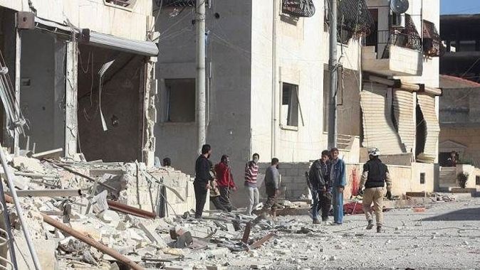 Rus uçakları Halep&#039;te sivilleri vurdu: 15 ölü, 50 yaralı

