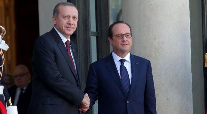 Cumhurbaşkanı Erdoğan&#039;dan Hollande&#039;a telefon