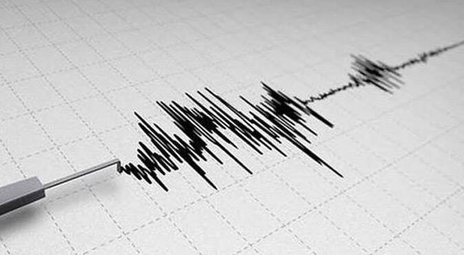 Ege Denizi&#039;nde 4.2 büyüklüğünde deprem!
