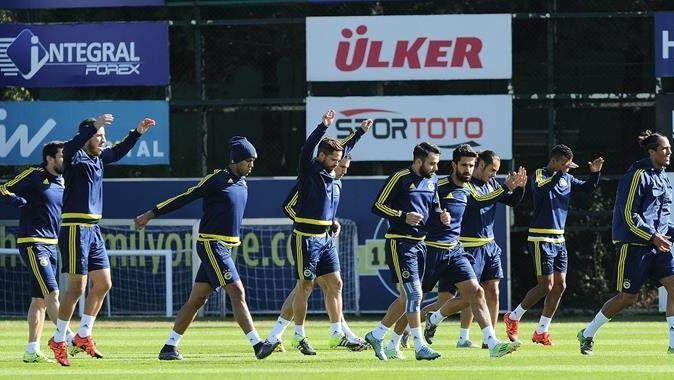 Fenerbahçe, Ajax maçı hazırlıkları sürdürüyor