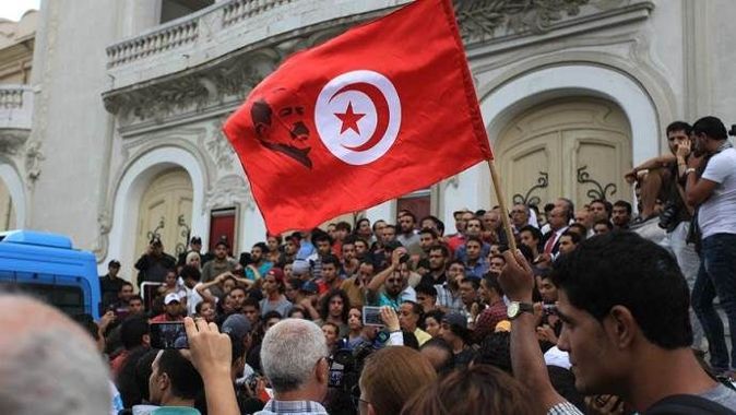 Tunus&#039;ta siyasi kriz işaretleri
