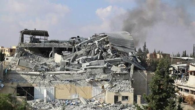 Rus savaş uçakları Suriye&#039;de hastane ve ilaç fabrikasını vurdu
