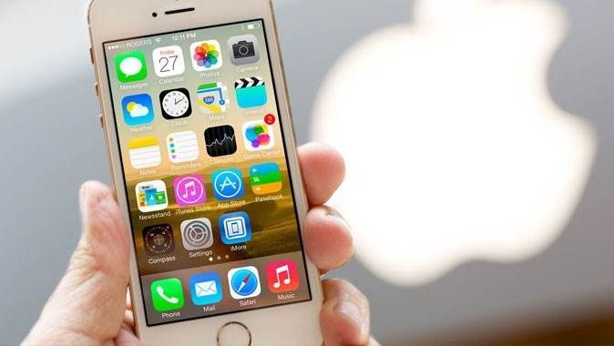 Apple, iPhone 5s benzeri yeni iPhone çıkaracak
