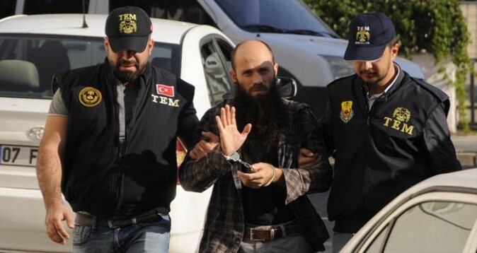 Antalya&#039;da IŞİD operasyonu, 2 &#039;si kadın 20 gözaltı var