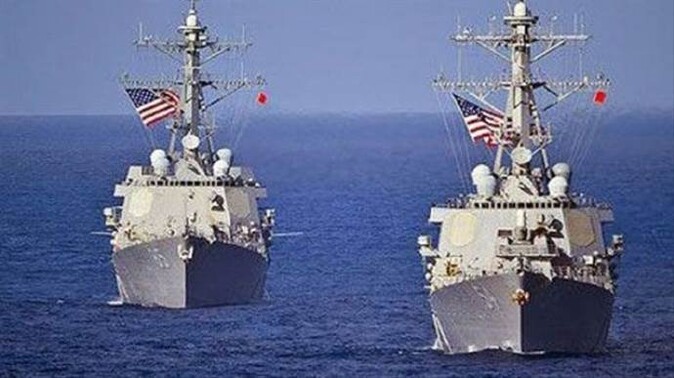 Rusya&#039;dan ABD gemilerine yakın takip
