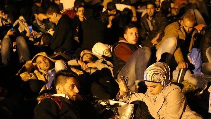 Sığınmacılar Yunan sınırına gitmek için toplandı