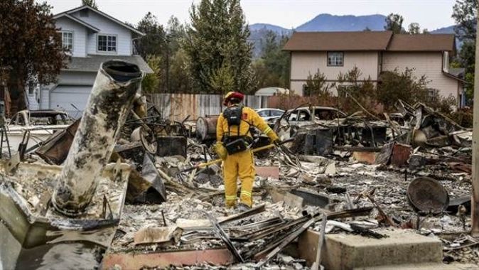 ABD&#039;deki yangınlarda ölü sayısı artıyor
