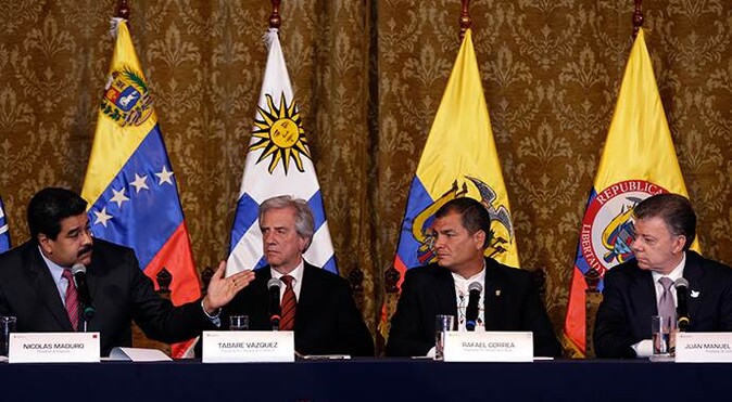 Kolombiya ve Venezuela devlet başkanları Ekvador&#039;da bir araya geldi
