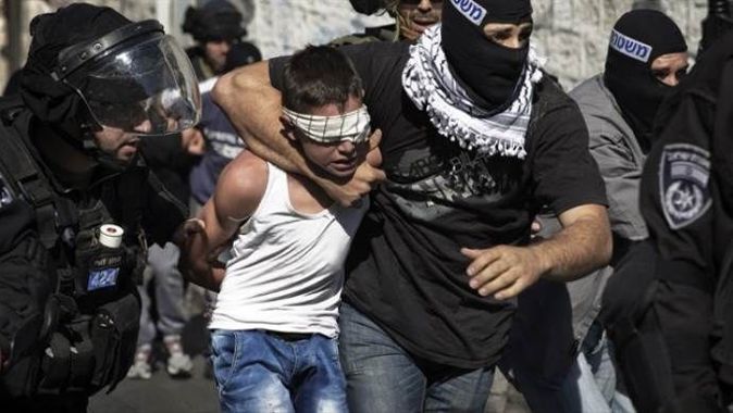 İşgalci İsrail güçleri kadın ve çocukları gözaltına aldı
