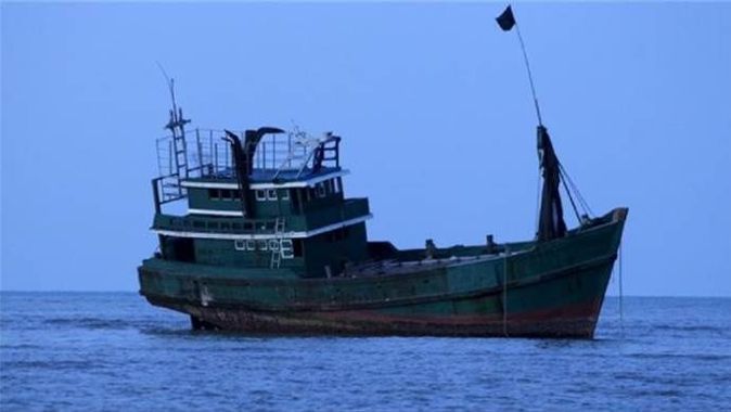 Malezya&#039;da göçmen teknesi battı: 13 ölü
