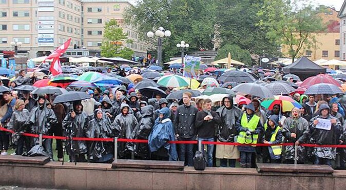 İsveç&#039;te sığınmacılar için gösteri düzenlendi
