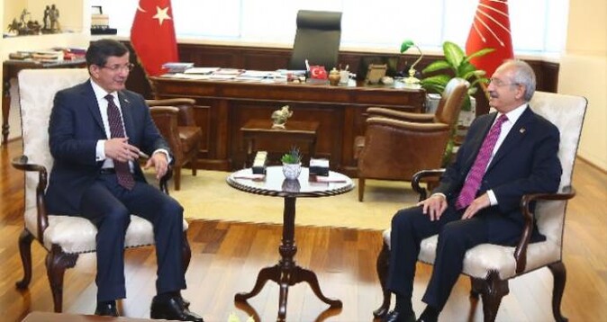 Davutoğlu ile Kılıçdaroğlu Dağlıca&#039;yı görüştü