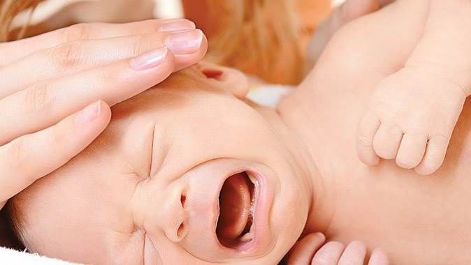 Yenidoğan bebeğin gaz sancısına doğal tedavi