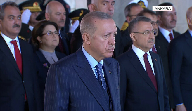 Cumhuriyetimiz 99 yaşında... Cumhurbaşkanı Erdoğan ve Devlet Erkanı Anıtkabir&#039;de