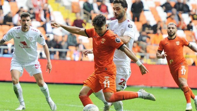Adanaspor&#039;dan evinde 3 maçlık galibiyet serisi! Altınordu&#039;yu yıkan gol 90+4&#039;te Aaron Leya&#039;dan geldi